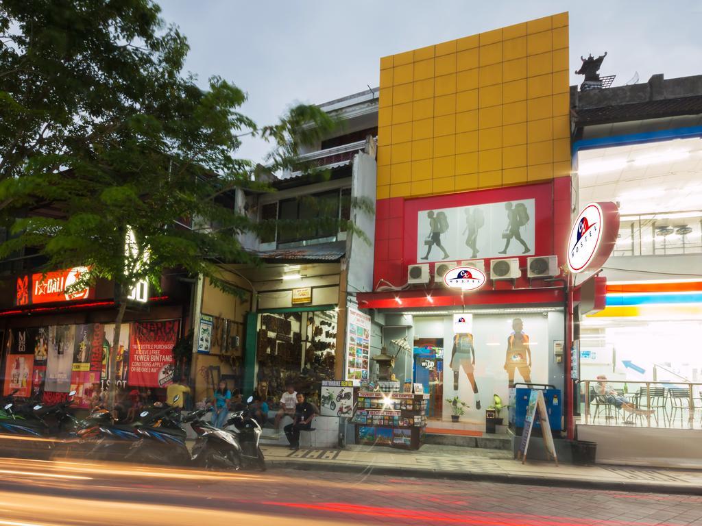 Cx Hostel Ground Zero กูตา ภายนอก รูปภาพ